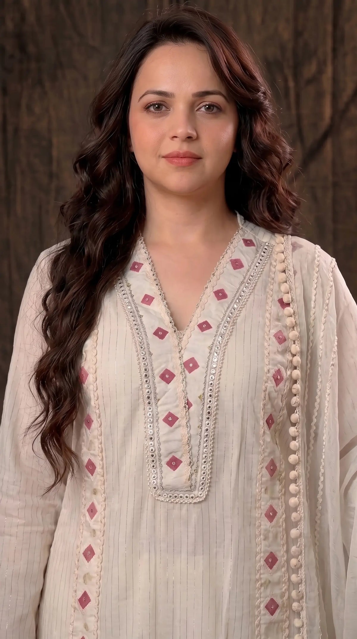 Premium Mul Designer Ethnic Suit with Boutique-Style Embroidery