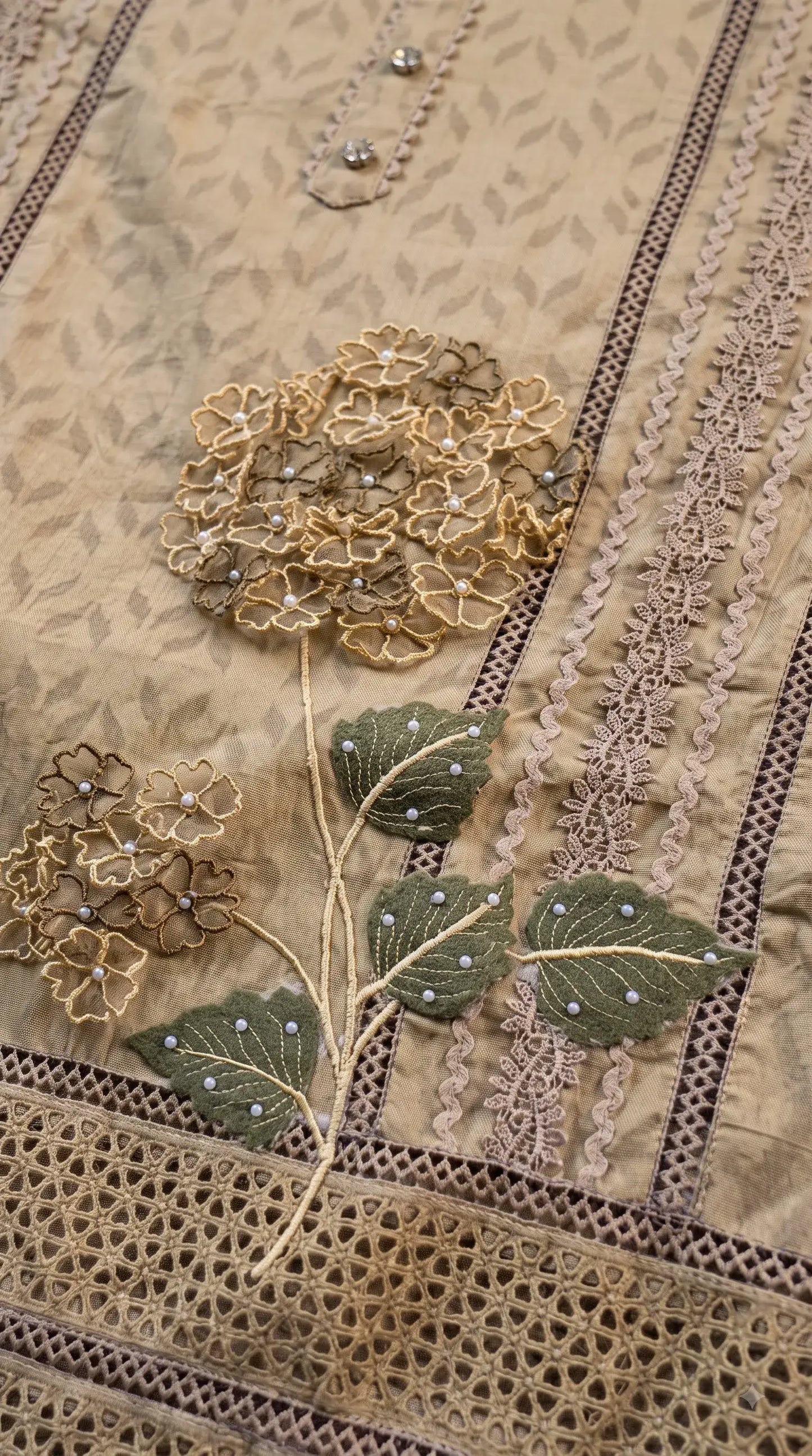 Premium Mul Designer Elegant Taupe Soft-Fabric Suit